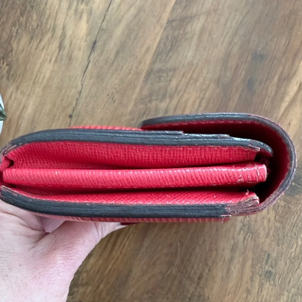 ** Louis Vuitton ** Wallet Epi Sarah Wallet Castillan Red Valentine’s Day COA